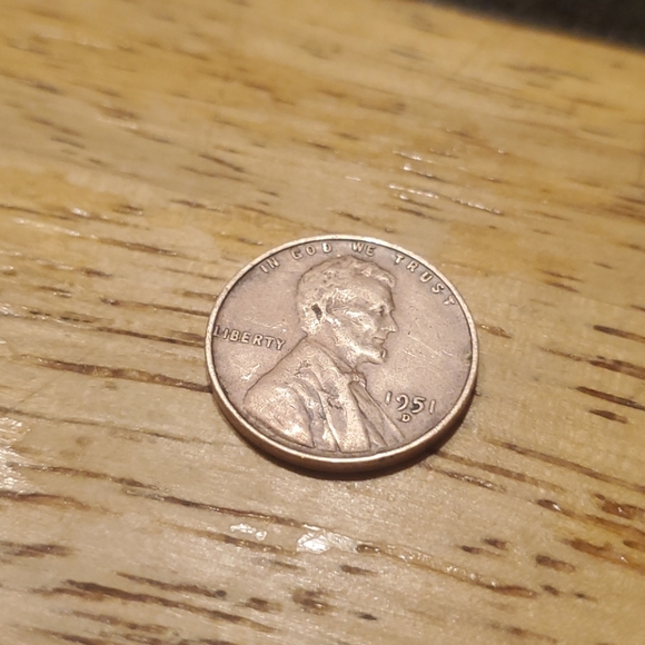 Penny - Picture 4 of 4